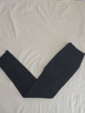 NUX Active Black Ribbed Compression Leggings  7/8 Length Size Medium NWOT